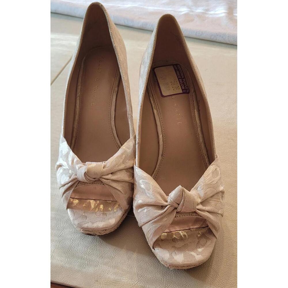 Kelly & Katie Womens Ivala Espadrille Wedge Heel Sandal Cream Brocade Sz 7M